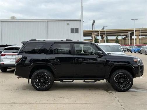 2022 Toyota 4Runner SR5