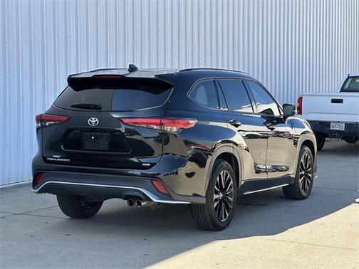 2023 Toyota Highlander XSE
