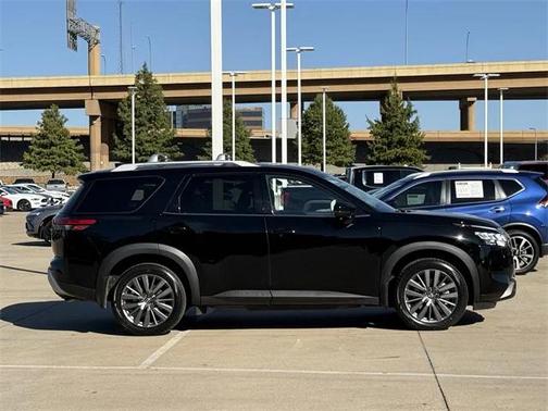 2024 Nissan Pathfinder SL FWD