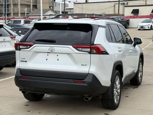 Pearl 2023 Toyota RAV4 XLE Premium