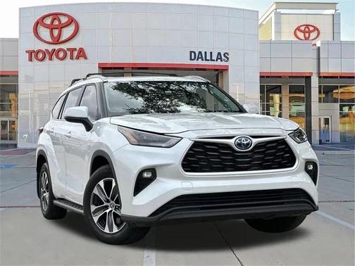 2024 Toyota Highlander Hybrid XLE