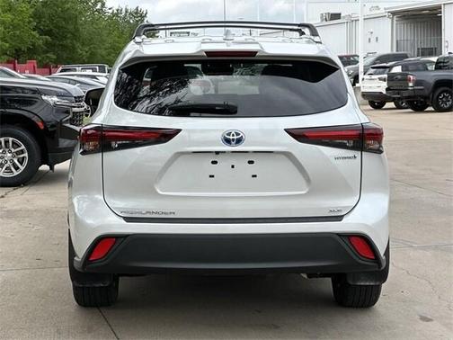 2024 Toyota Highlander Hybrid XLE