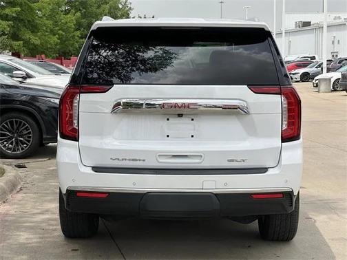 2023 GMC Yukon SLT