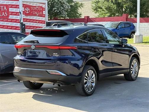2022 Toyota Venza XLE