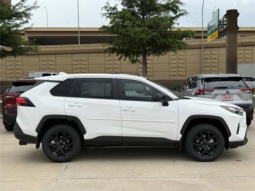 2025 Toyota RAV4 LE
