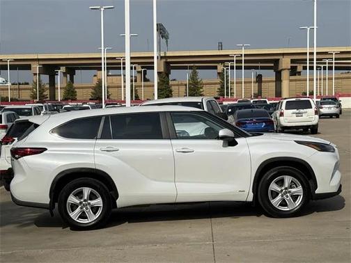 2023 Toyota Highlander Hybrid LE