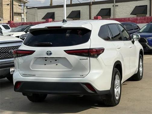 2023 Toyota Highlander Hybrid LE