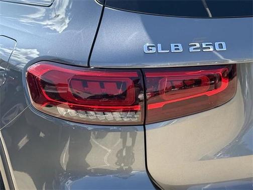 2021 Mercedes-Benz GLB 250 Base