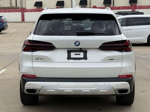 White Metallic 2024 BMW X5 PHEV xDrive50e