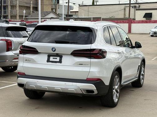 White Metallic 2024 BMW X5 PHEV xDrive50e