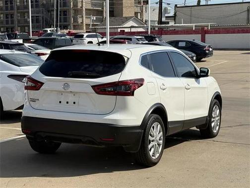 2022 Nissan Rogue Sport S