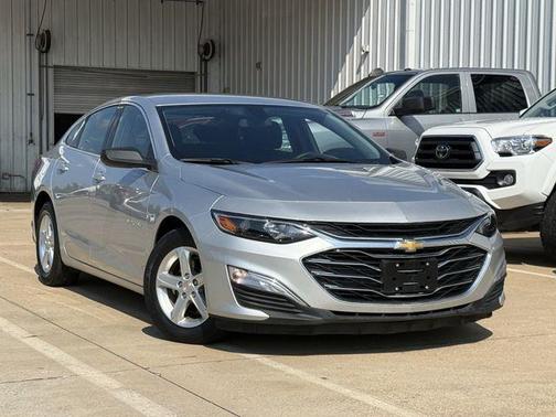 Silver Ice 2022 Chevrolet Malibu 1LS
