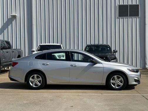 Silver Ice 2022 Chevrolet Malibu 1LS