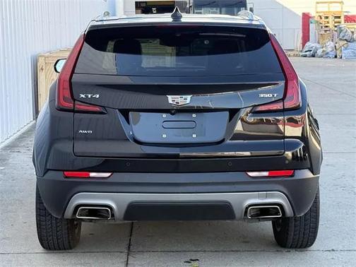 2023 Cadillac XT4 Premium Luxury