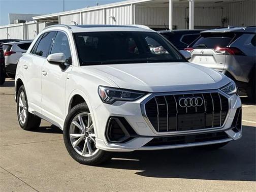 2023 Audi Q3 Premium