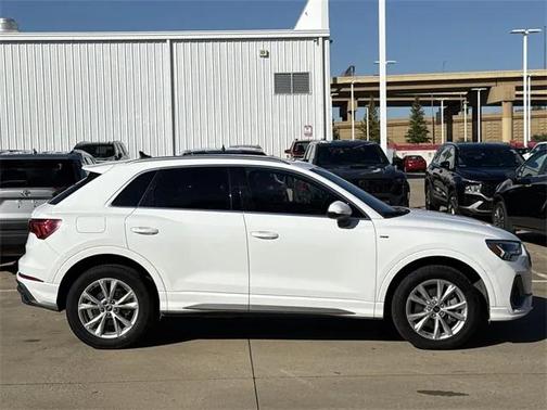 2023 Audi Q3 Premium