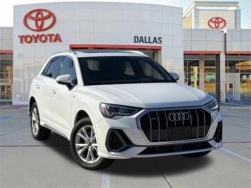 2023 Audi Q3 Premium