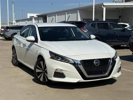 2022 Nissan Altima 2.5 SV