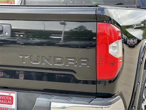 2017 Toyota Tundra SR5