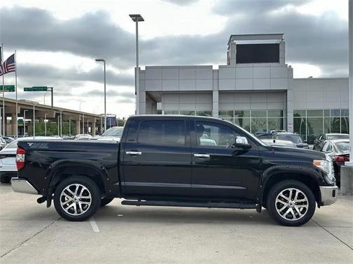 2017 Toyota Tundra SR5