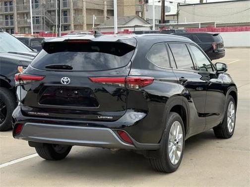 2022 Toyota Highlander Limited