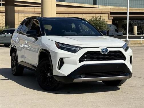 2022 Toyota RAV4 Hybrid SE