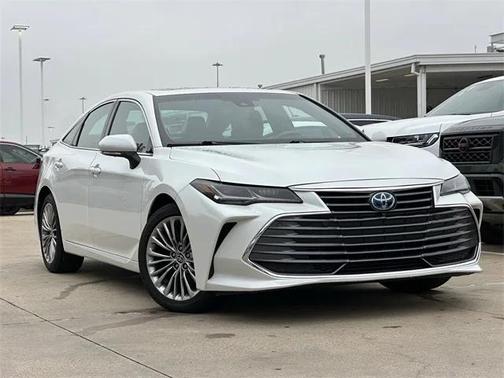 2022 Toyota Avalon Hybrid Limited
