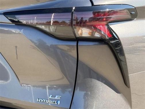2024 Toyota Sienna LE