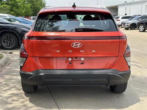 2024 Hyundai KONA SE