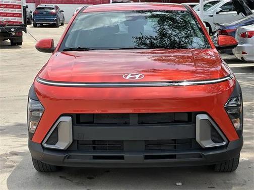 2024 Hyundai KONA SE
