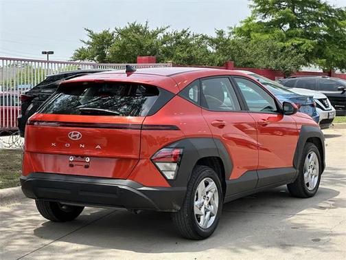 2024 Hyundai KONA SE