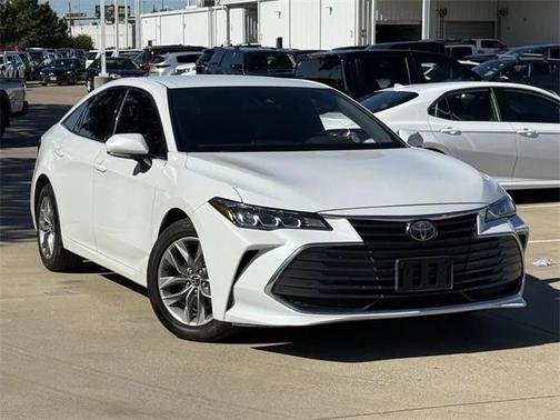 2019 Toyota Avalon XLE