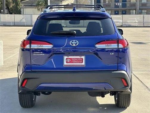 2025 Toyota Corolla Cross LE