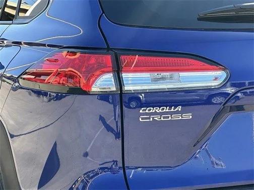 2025 Toyota Corolla Cross LE