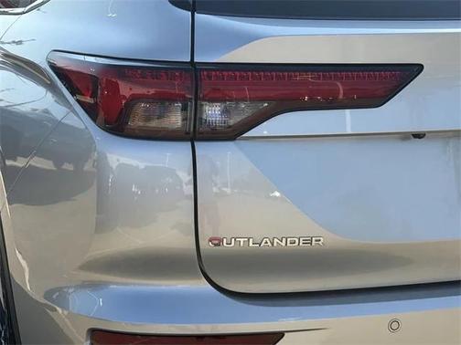 2024 Mitsubishi Outlander SE 2.5 2WD