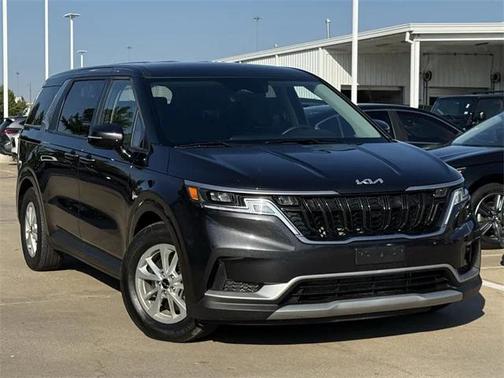 2024 Kia Carnival LX