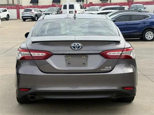 2019 Toyota Camry Hybrid XLE