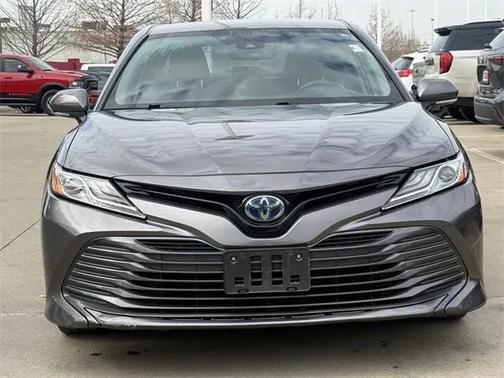 2019 Toyota Camry Hybrid XLE