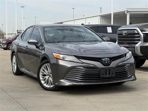 2019 Toyota Camry Hybrid XLE