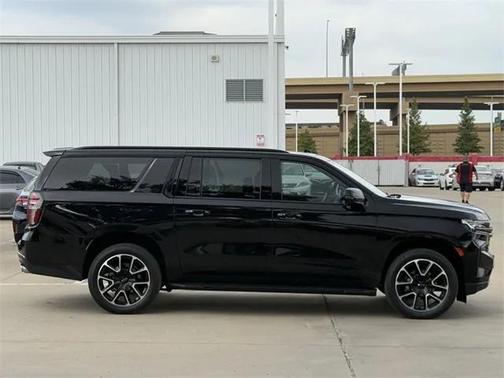 2022 Chevrolet Suburban RST