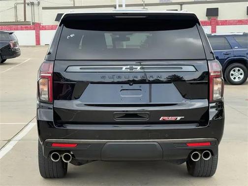 2022 Chevrolet Suburban RST