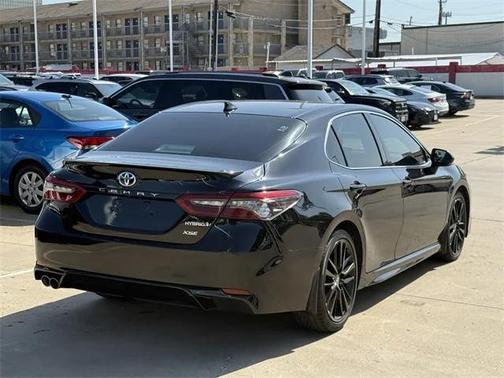 2024 Toyota Camry Hybrid SE