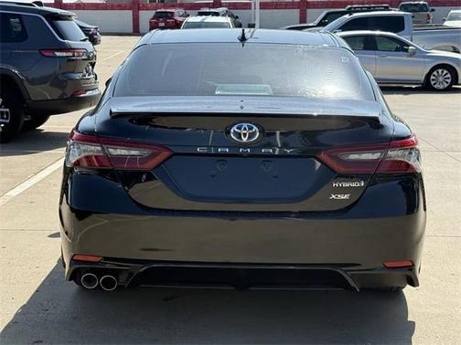 2024 Toyota Camry Hybrid SE