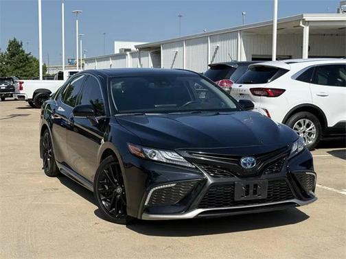 2024 Toyota Camry Hybrid SE