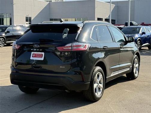 2022 Ford Edge SE