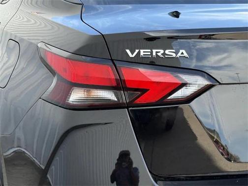 2024 Nissan Versa 1.6 SV