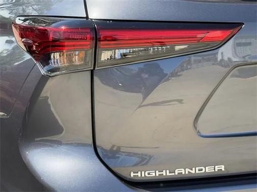 2023 Toyota Highlander Hybrid LE