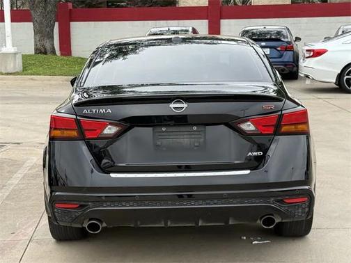 2023 Nissan Altima SR Intelligent AWD