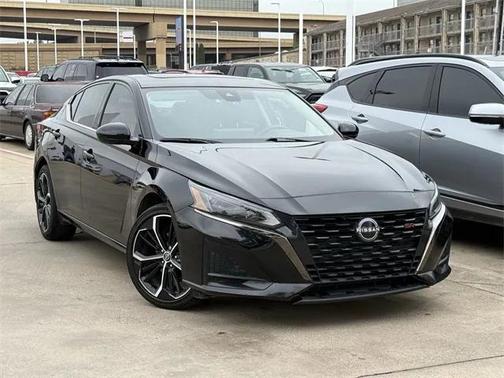 2023 Nissan Altima SR Intelligent AWD