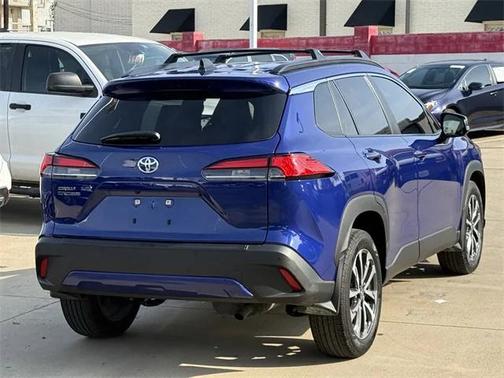 2025 Toyota Corolla Cross XLE